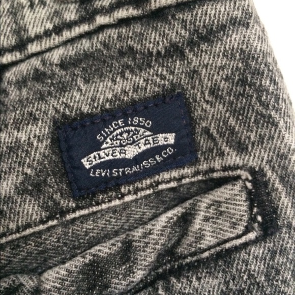 Vintage silver tag Levi shorts - Picture 5 of 5